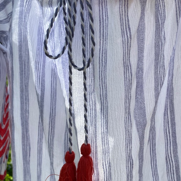 Altar’d State M off the shoulder embroidered bell sleeve boho top - Picture 3 of 8